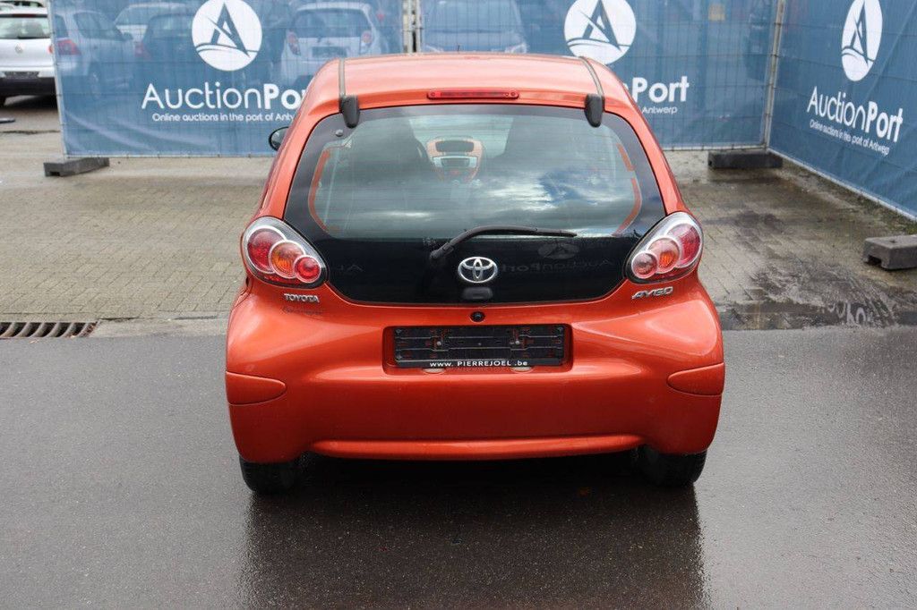 Passenger car Toyota Aygo Petrol 68 hp 2012 (Margin)