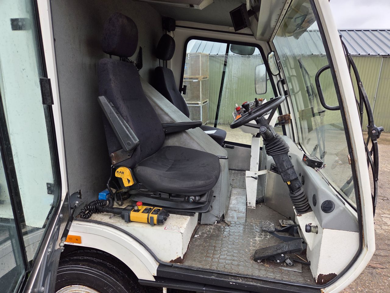 Tennant veegwagen veegzuigwagen veegmachine