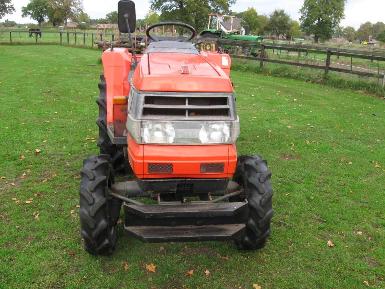 TE KOOP ZEER MOOIE kUBOTA