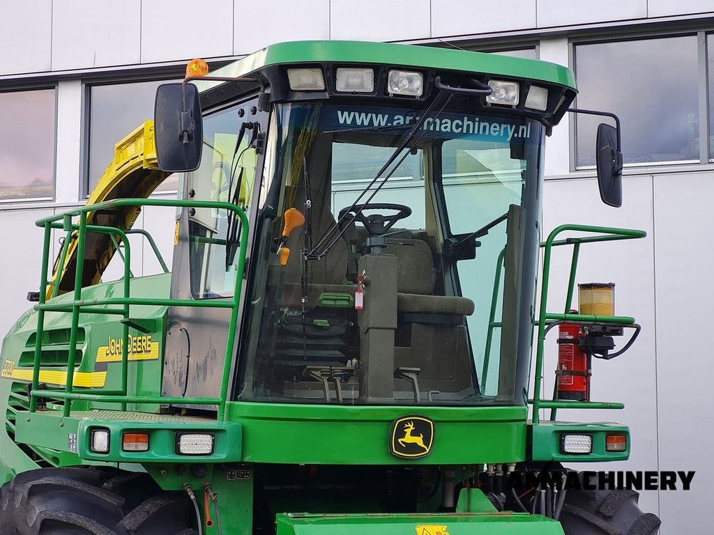 John Deere 7700 including Kemper 375