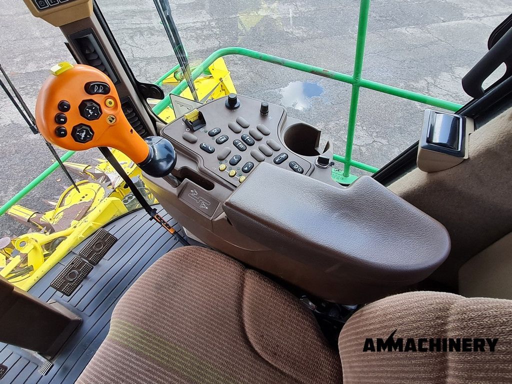 John Deere 7700 including Kemper 375