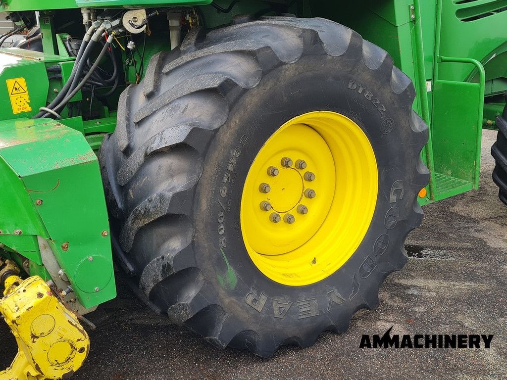 John Deere 7700 including Kemper 375