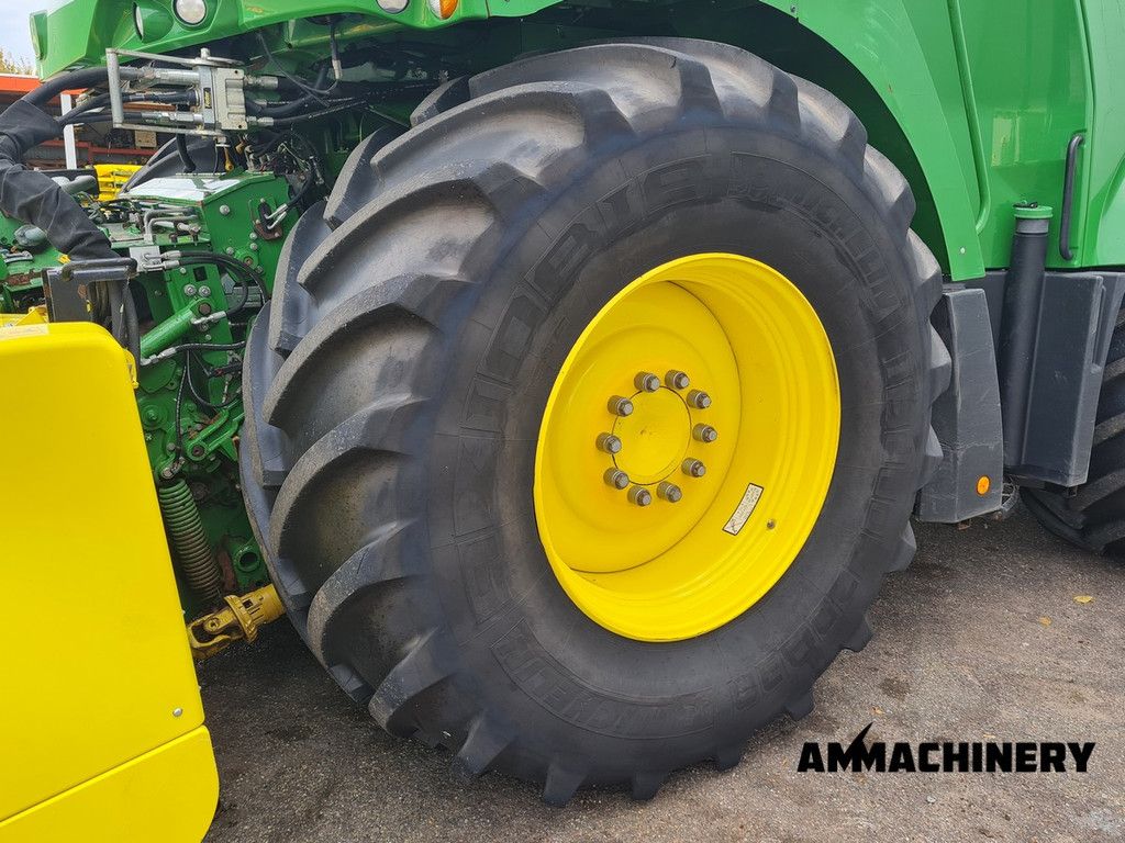 John Deere 9900 i