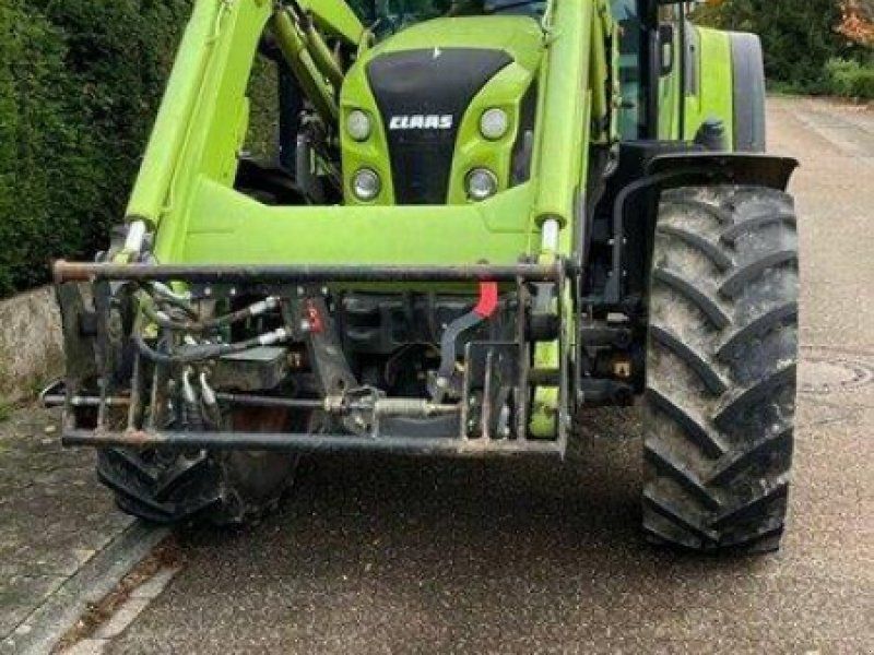 Claas Arion 440