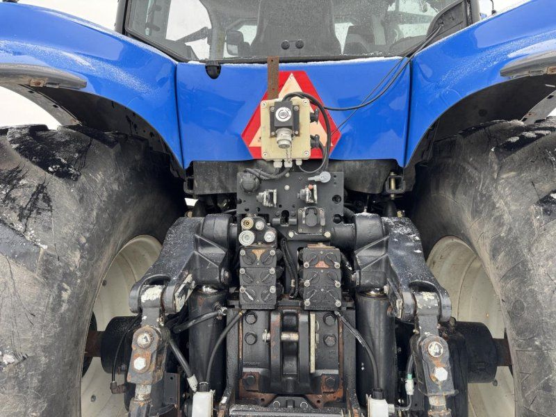 New Holland T8.390