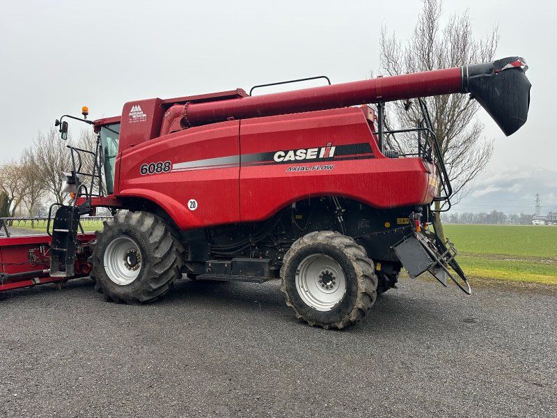 Case IH AF 6088 mit Schneidwerk 7,30 m