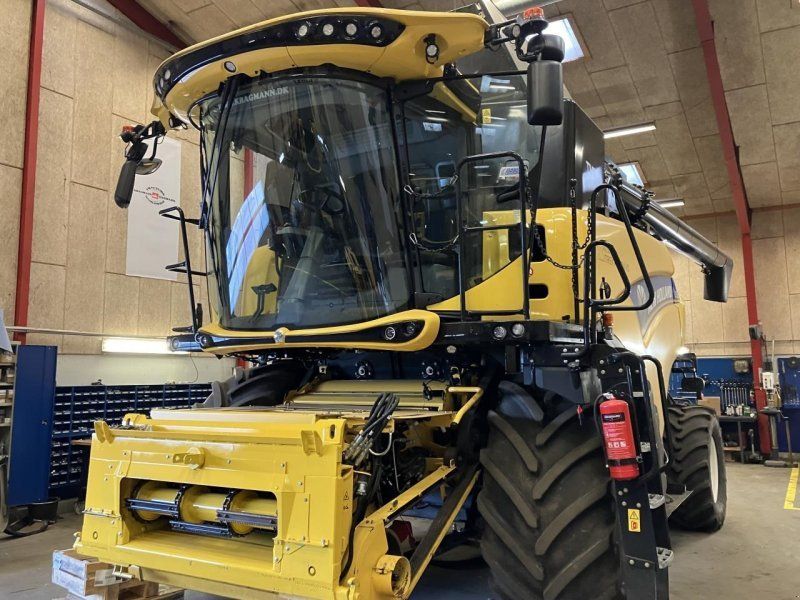 New Holland CR9.80