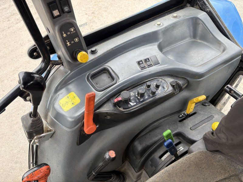 New Holland TL70A (4WD)