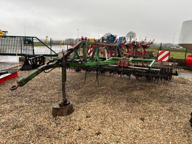 Gourdin Saulnieres Porte-outils semi-porté 4m