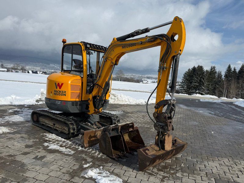 Wacker Neuson EZ 38 mit 3x Löffel