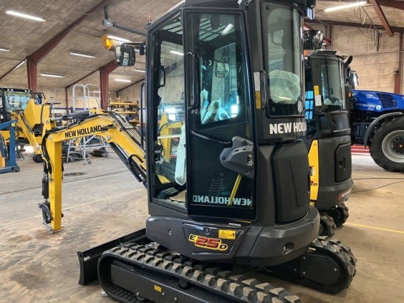 New Holland E25D minigraver