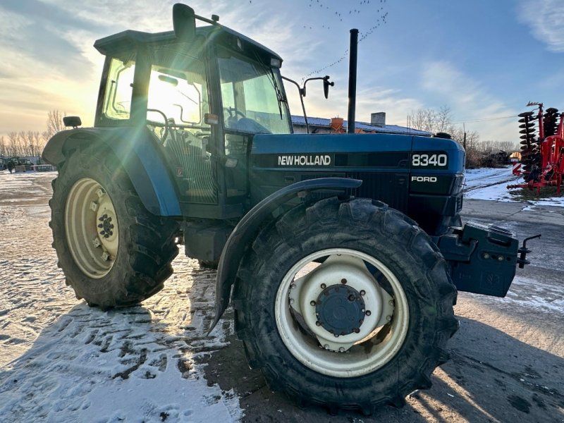 New Holland 8340