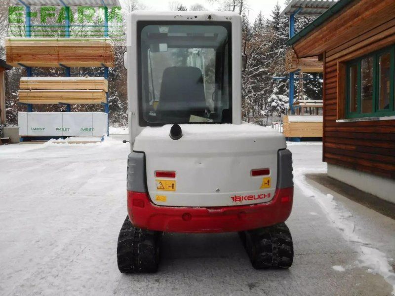 Takeuchi tb 235 (3.605kg) powertilt + hydr. sw