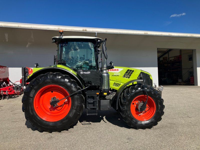 Claas ARION 660
