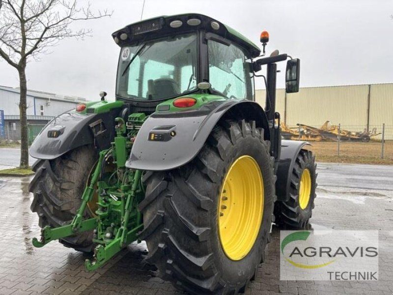 John Deere 6215 R