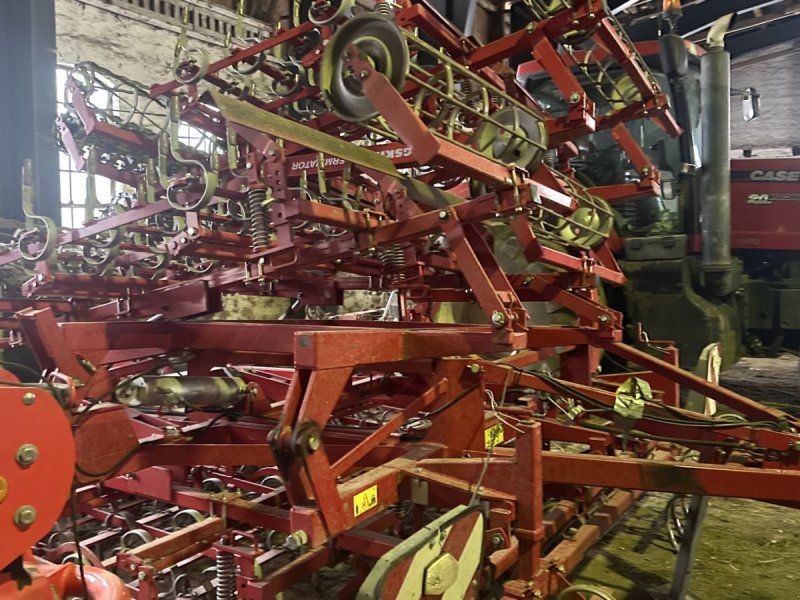 Kongskilde 7 meter germinator med CROSKILL tromle bagerst. Velnet til roe