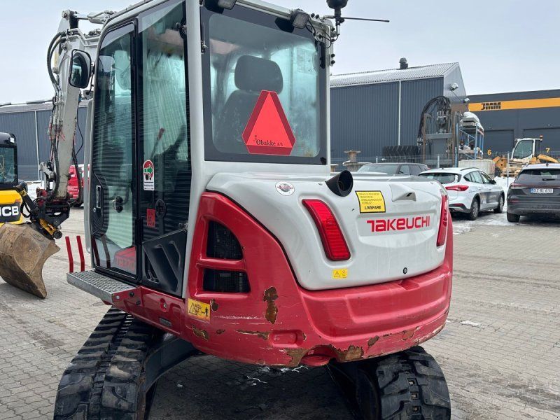 Takeuchi TB370