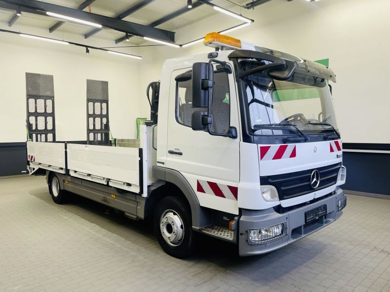 Mercedes-Benz Atego 924 L Rampen+Kran
