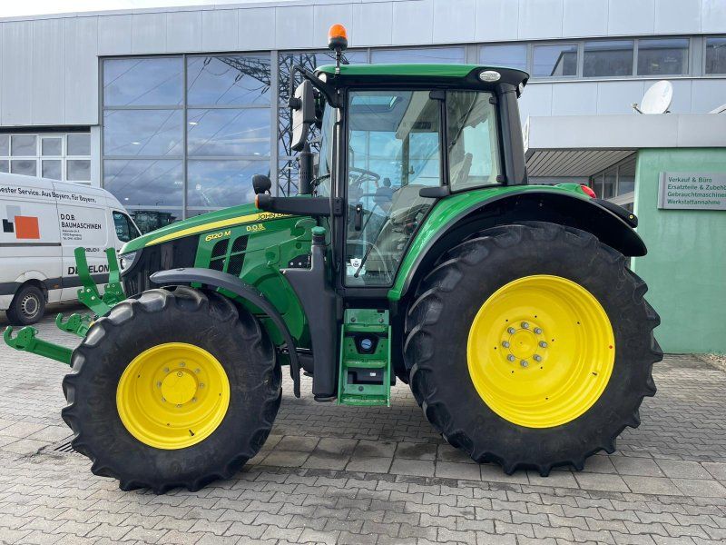 John Deere 6120M