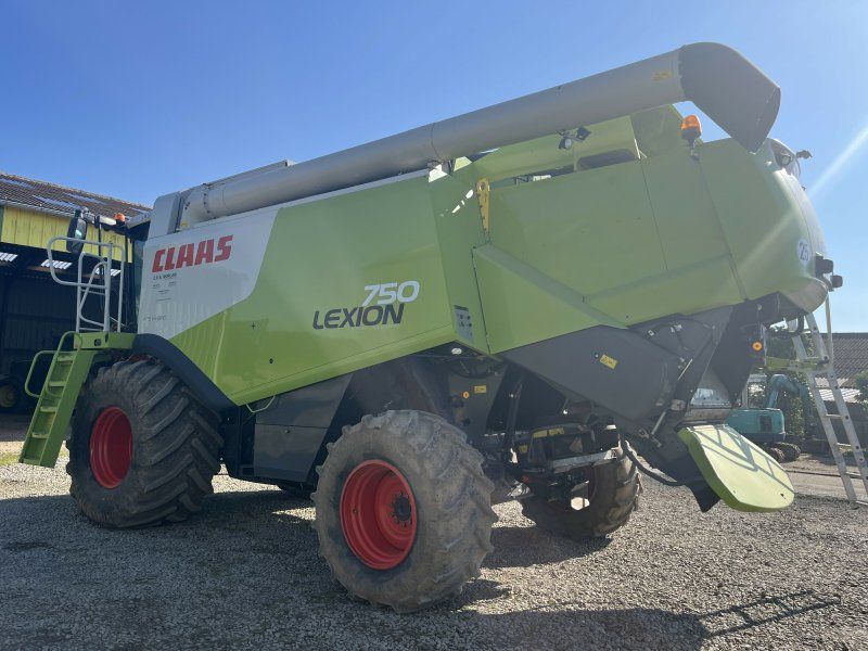 Claas LION 750