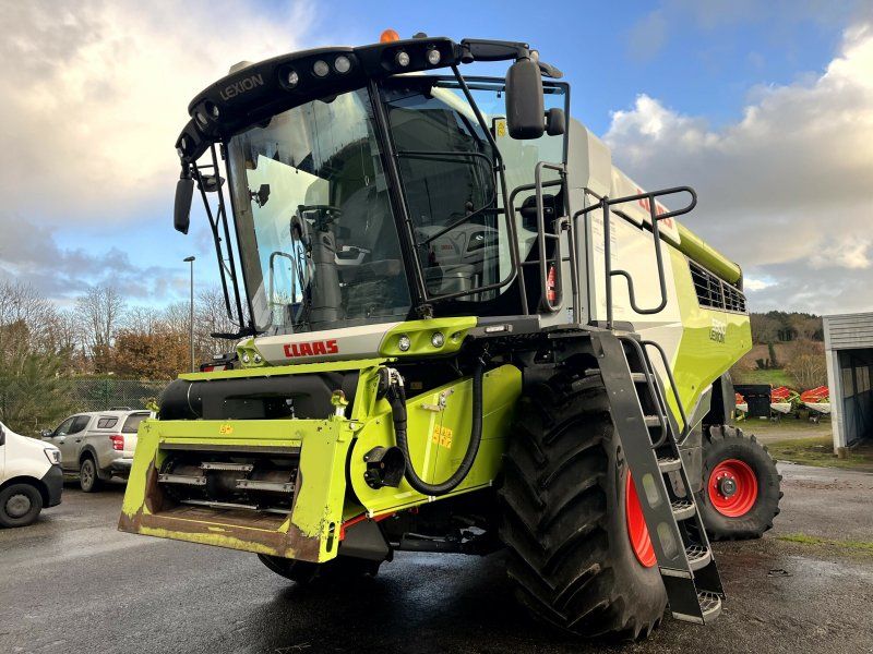 Claas LION 5300 +V680