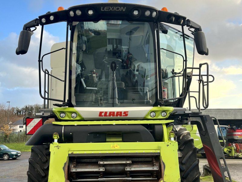 Claas LION 5300 +V680