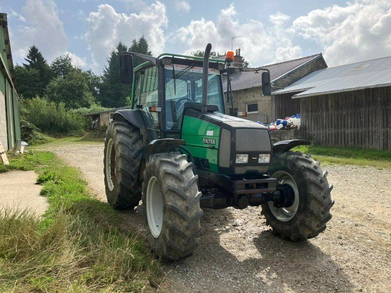 Valtra TRACTEUR A85
