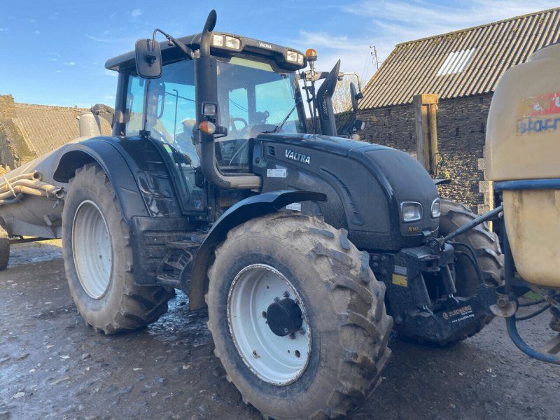 Valtra TRACTEUR N 142
