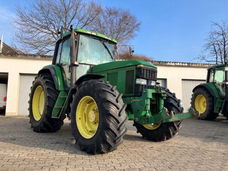John Deere 6800