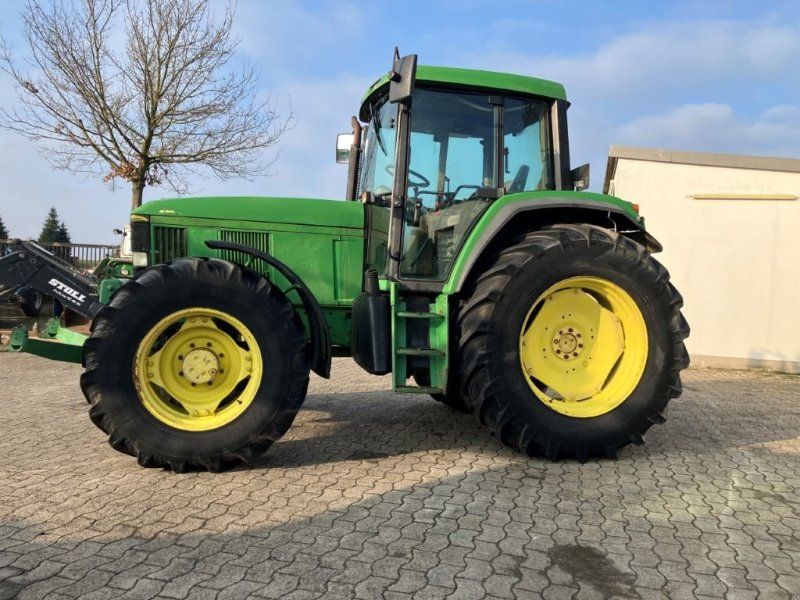 John Deere 6800