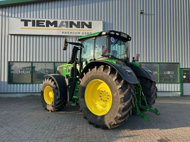 John Deere 6R 230