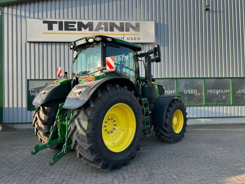 John Deere 6R 230