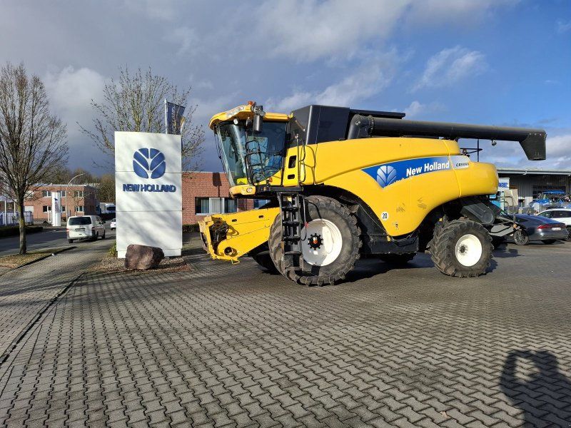New Holland CR 9060  CR9060