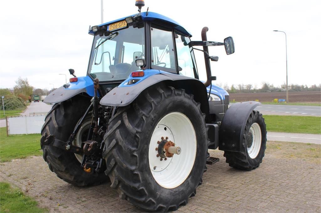 New Holland TM190