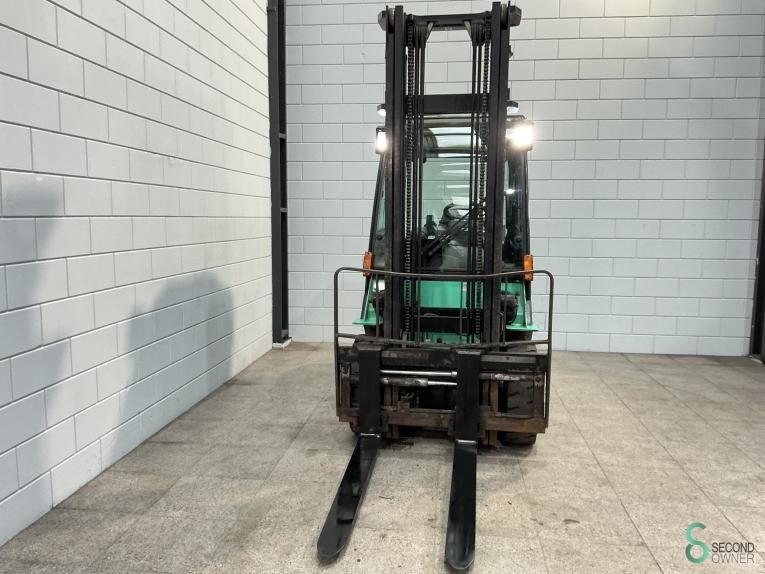Forklifts Diesel Mitsubishi FD25N3 2007 Cabin