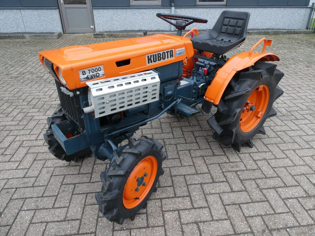 Kubota B7000 4wd / Margetrekker