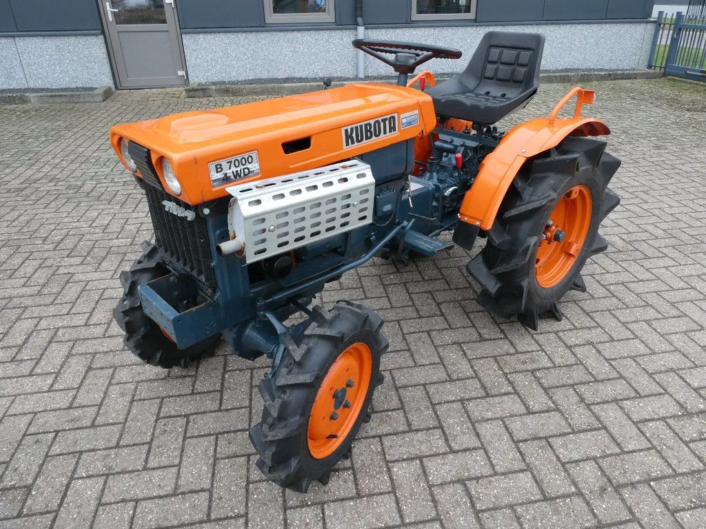 Kubota B7000 4wd / Margetrekker