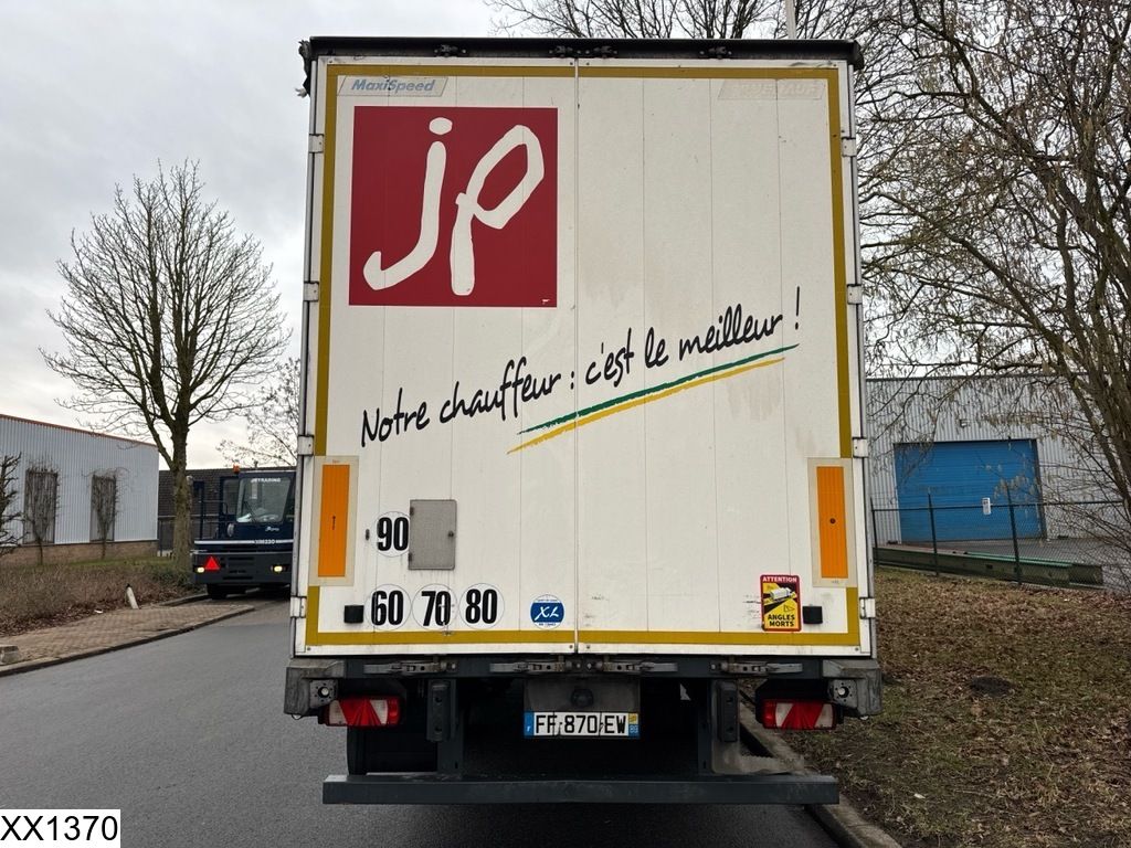 Fruehauf Tautliner Lift axle