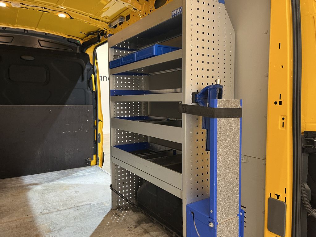 Ford Transit 350 2.0 TDCI L2H2 Trend 130 PK Servicebus / Inrichting / Euro 6 / Airco / Cruise Control / Trekhaak / PDC / 3-Zits