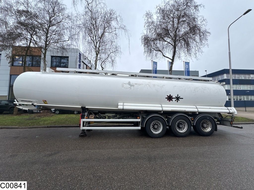 Trailor Fuel ADR, 40119 Liter, 9 Comp