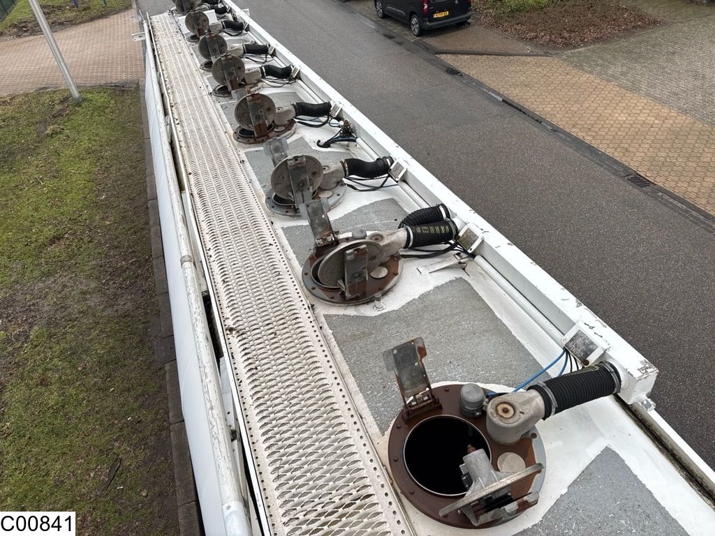 Trailor Fuel ADR, 40119 Liter, 9 Comp