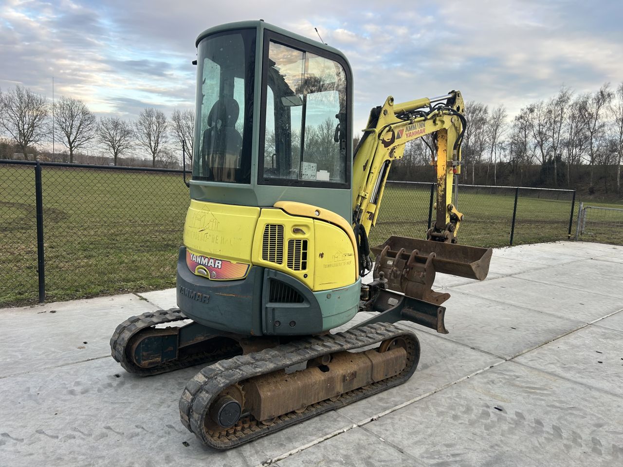 Nette Yanmar vio 25 minigraver