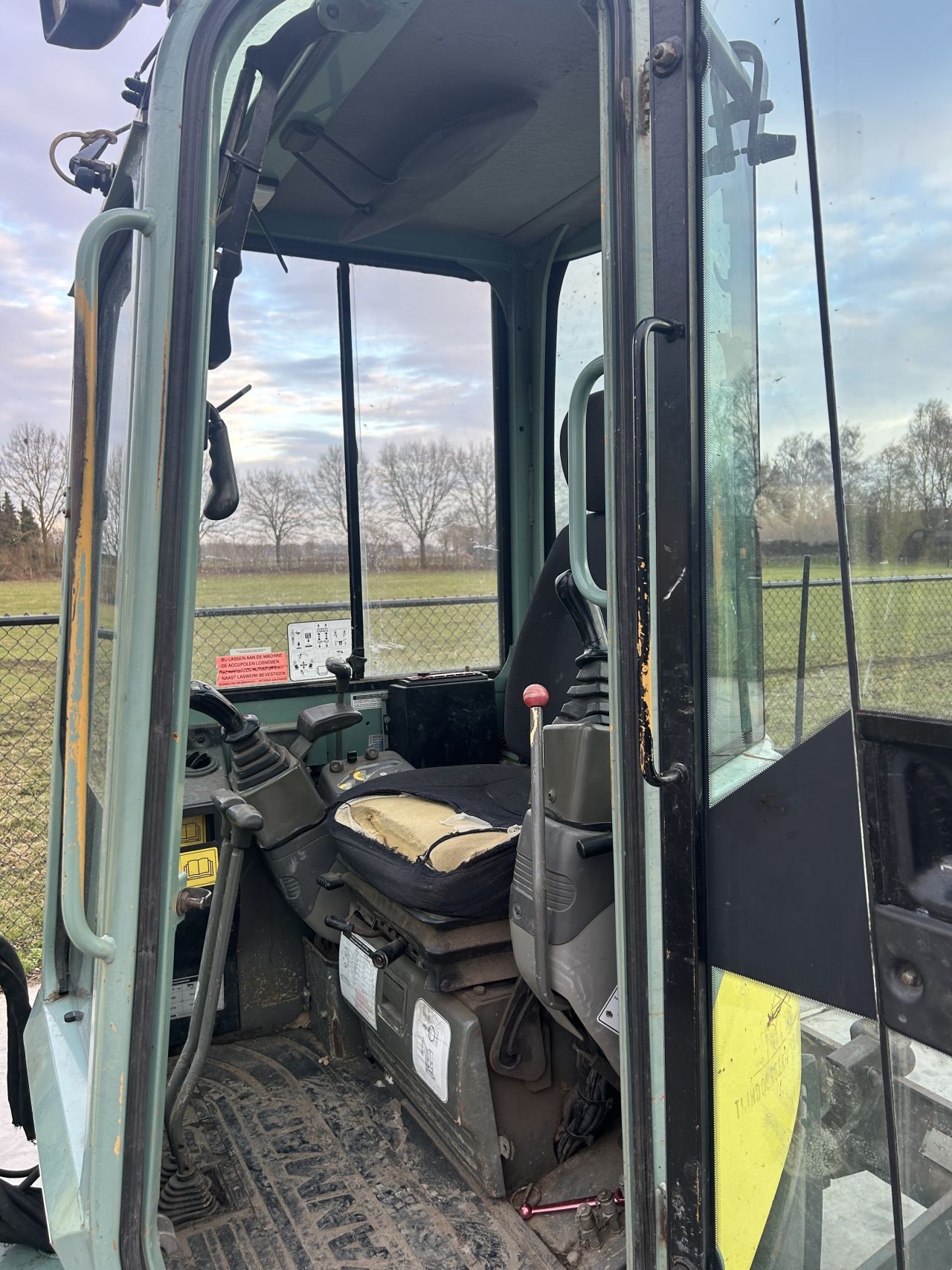 Nette Yanmar vio 25 minigraver