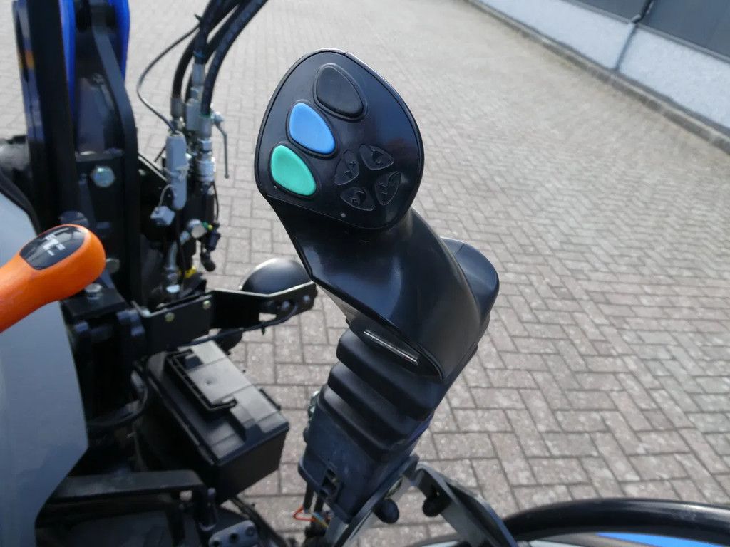 New Holland T3.65F 4wd / 00468 Draaiuren