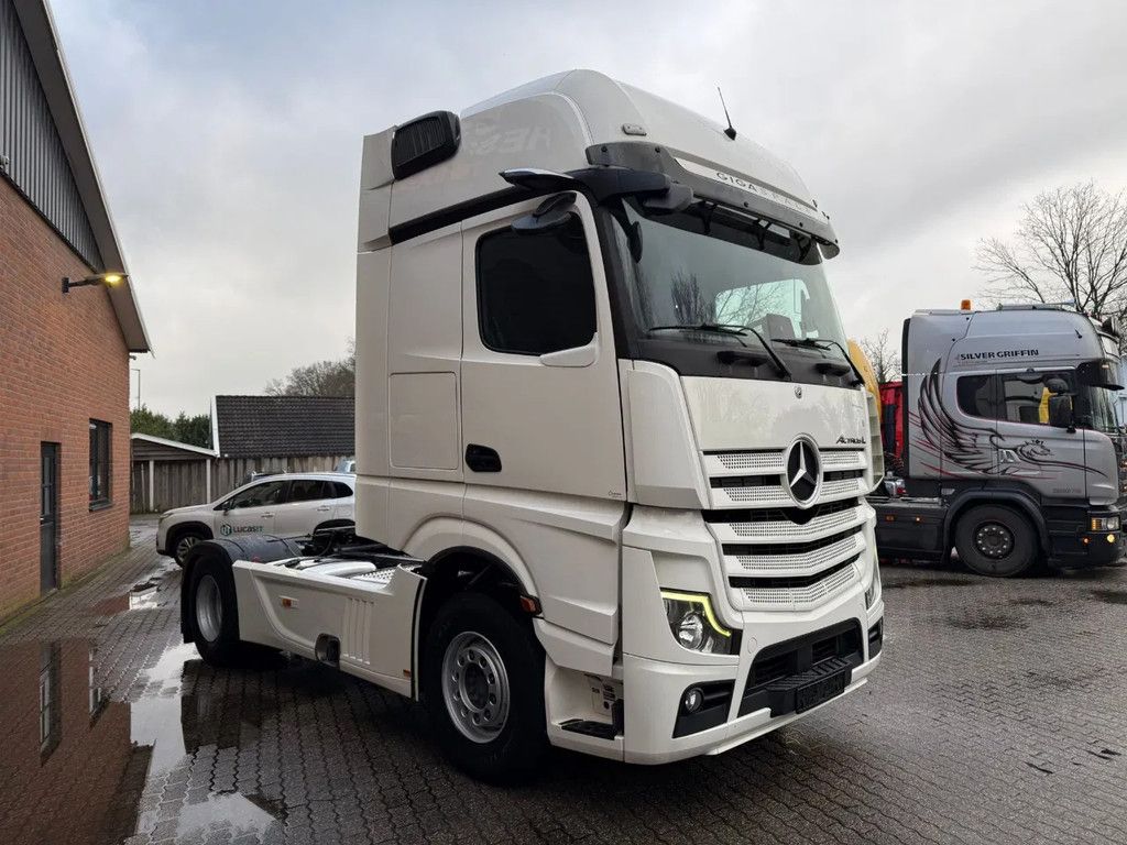 Mercedes-Benz Actros 1845 L Gigaspace 2x tank Standairco Smarttacho 2! NL Truck