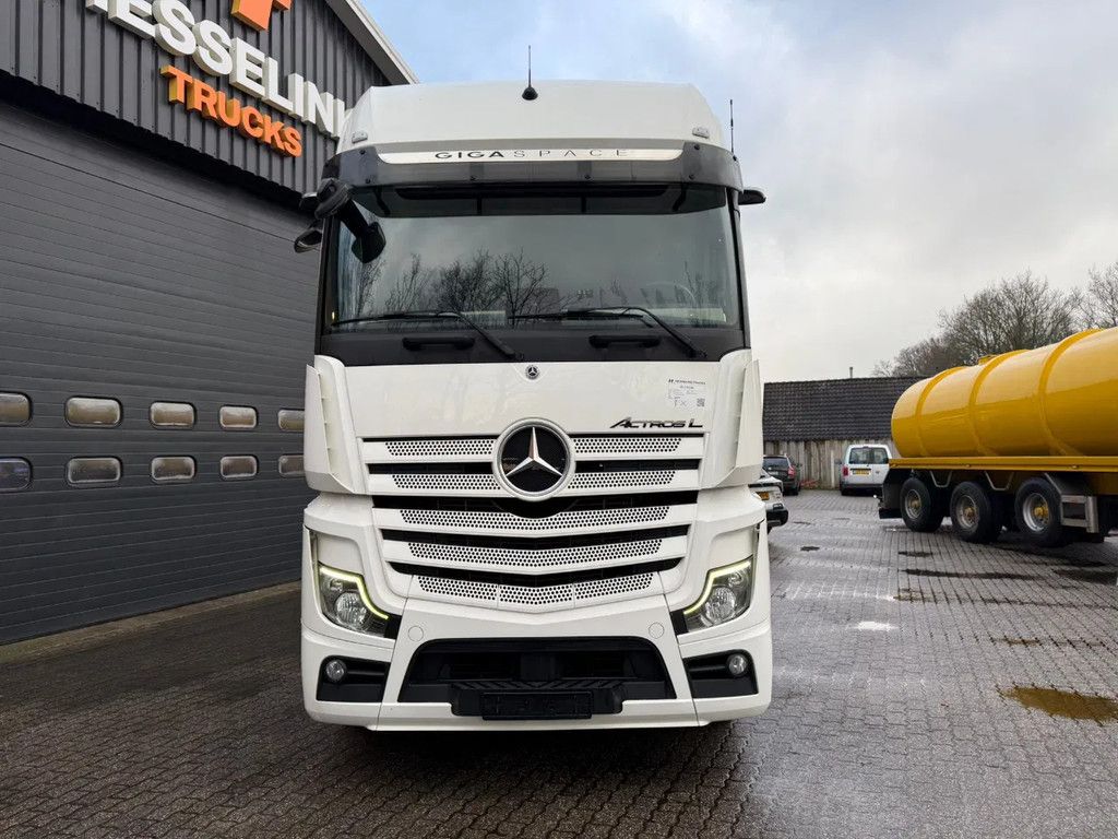 Mercedes-Benz Actros 1845 L Gigaspace 2x tank Standairco Smarttacho 2! NL Truck