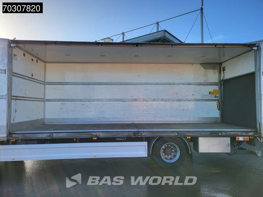 Mercedes Actros Actros 1824 4X2 18tonner Air suspension 2000kg Ladebordwand Automatic Euro 6