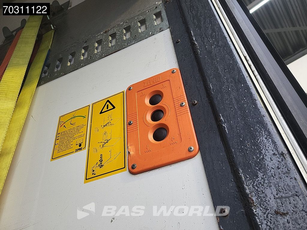 Mercedes Antos Antos 1827 4X2 18tonner 2000kg Ladebordwand Automatic Xenon Euro 6