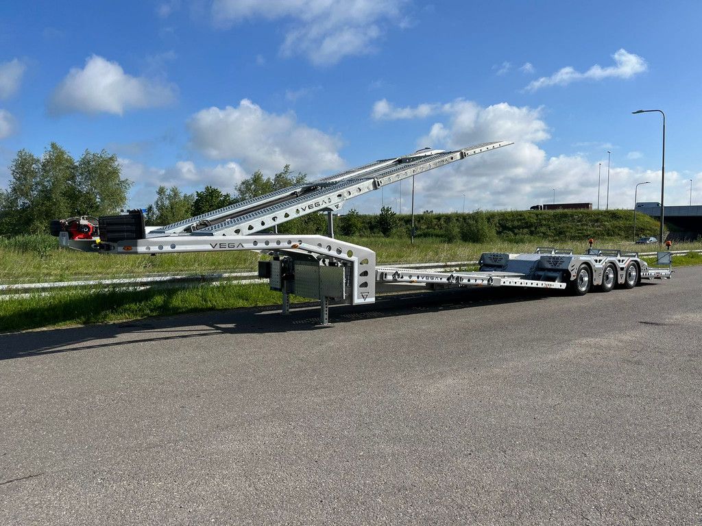 VEGA Trailer PROMAX 3 axle trucktransporter OV-49-NJ