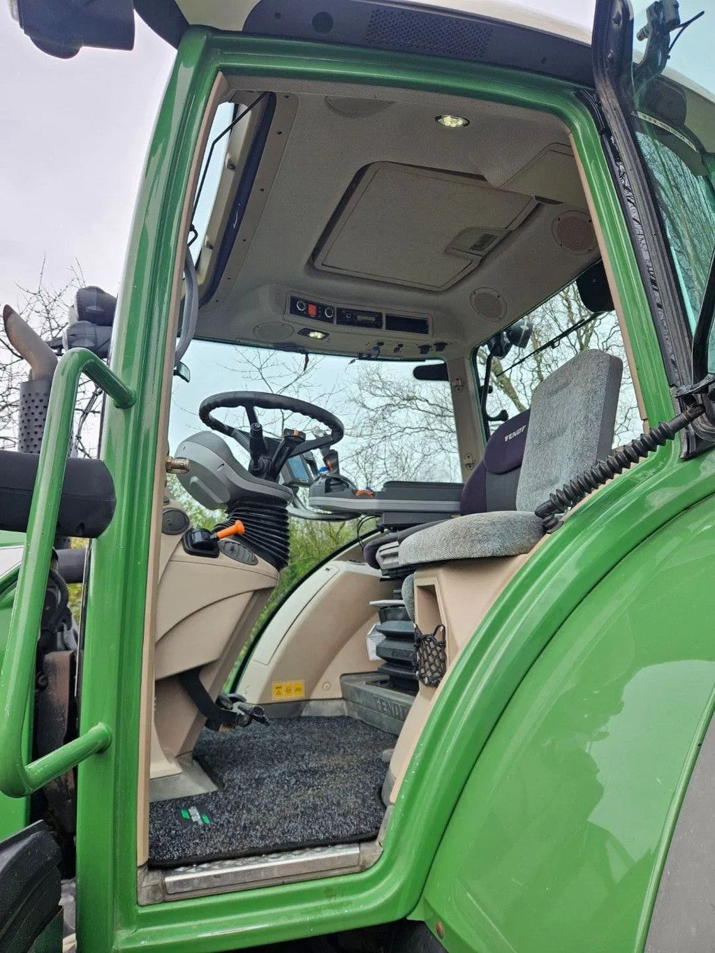 Fendt 718 scr Profi (716 720 722 724 ) cabine 3-punt vering 2 bremse pedalen.